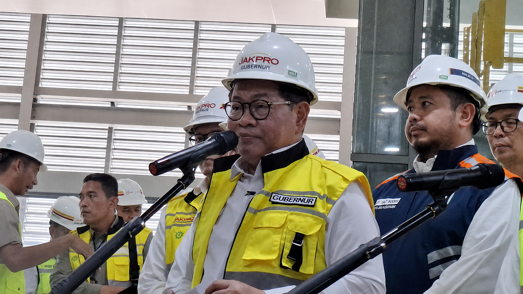 Pramono Siapkan Dua Rute Baru LRT Jakarta Menuju JIS dan Stasiun Whoosh Halim