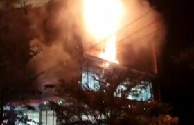 Kebakaran Melanda Mal Nipah Makassar, Polisi Turun Langsung Cek Lokasi Kejadian